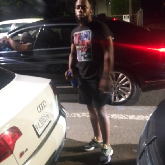 Meet your Posher, Hamilton - Picture 1 of 1